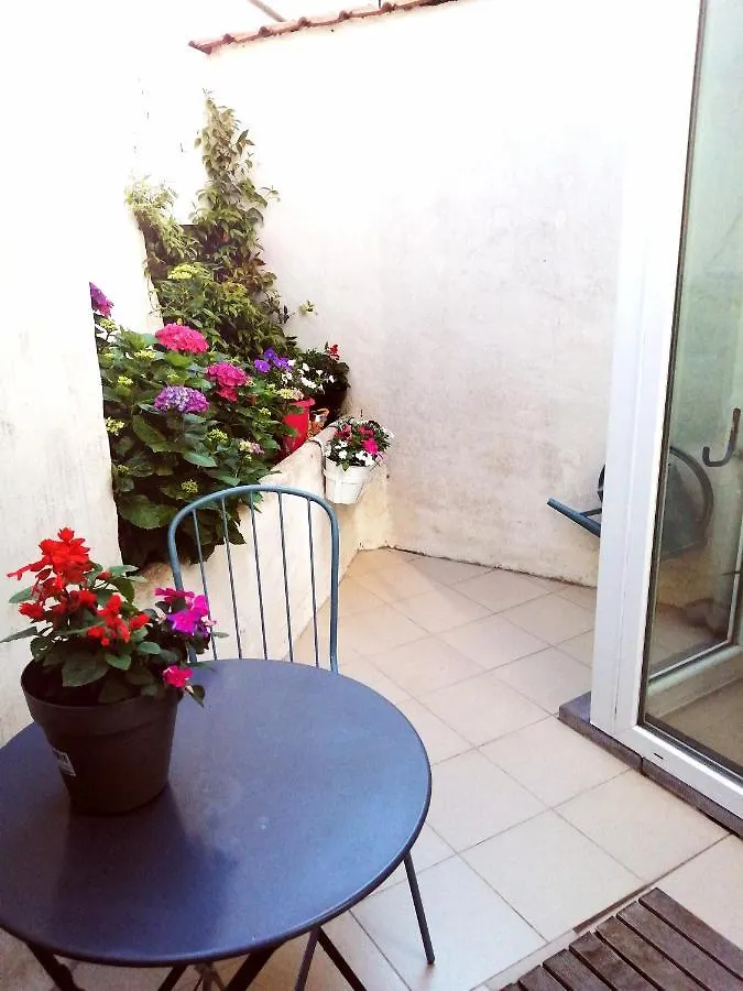 Apartamento Studio With Terrace In 17Th Century House Brujas 0*,  Bélgica